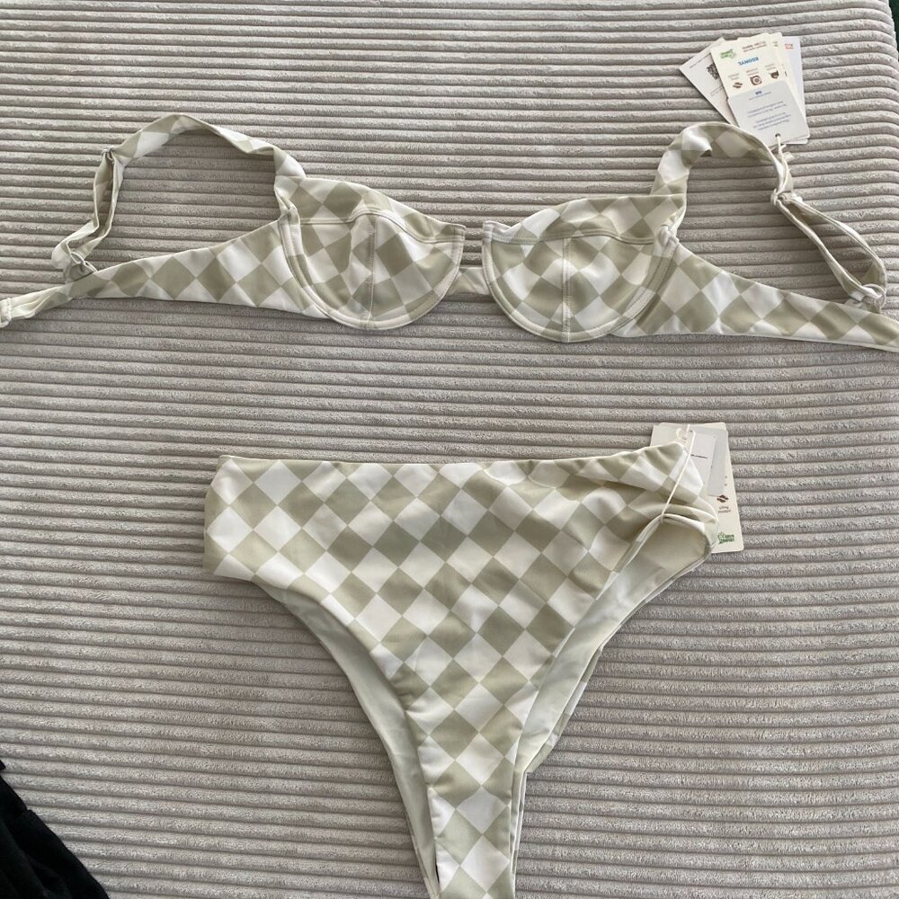 NEVER WORN (Tags on) Women's Aloha Bikini Large
